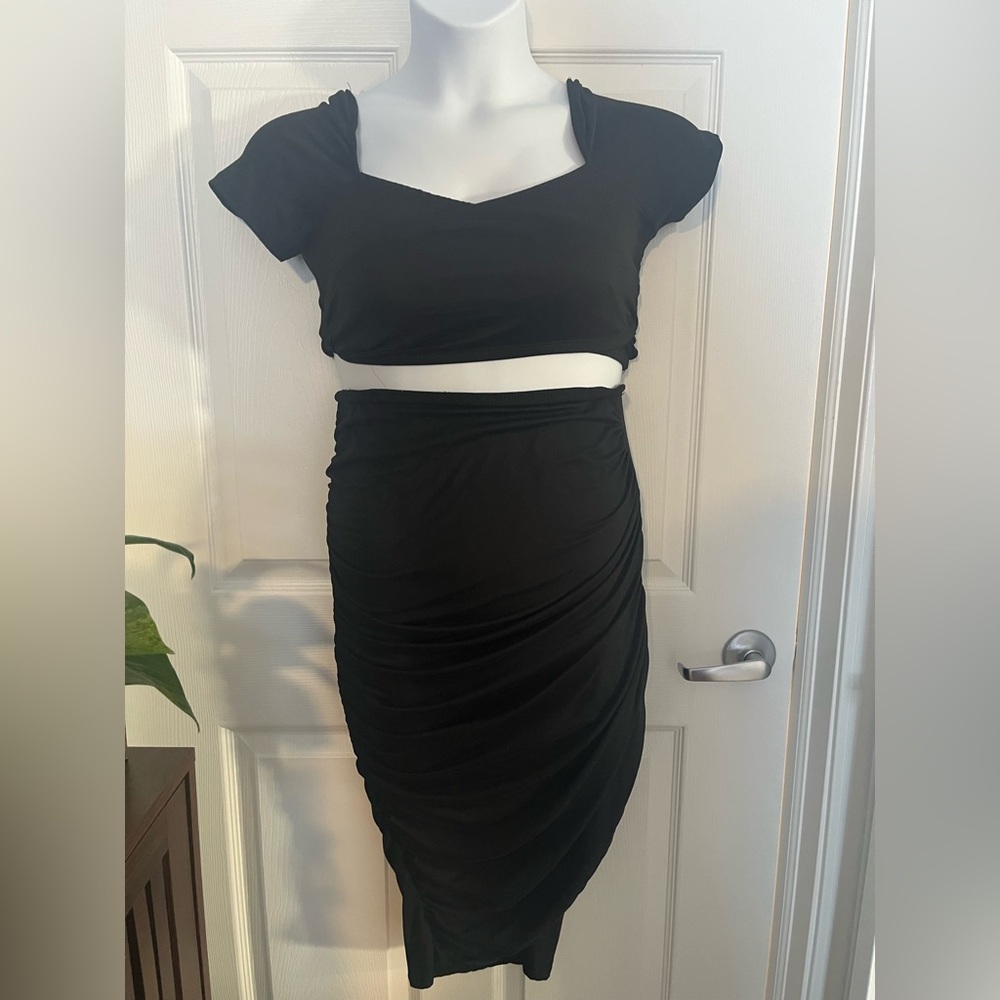 Heart & Hips Black Skirt Set Size Large
